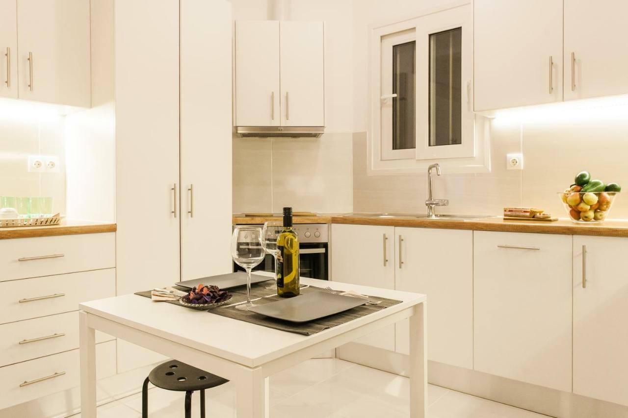 Classy Private Double Rooms In Apartment Next To Acropolis 아테네 외부 사진